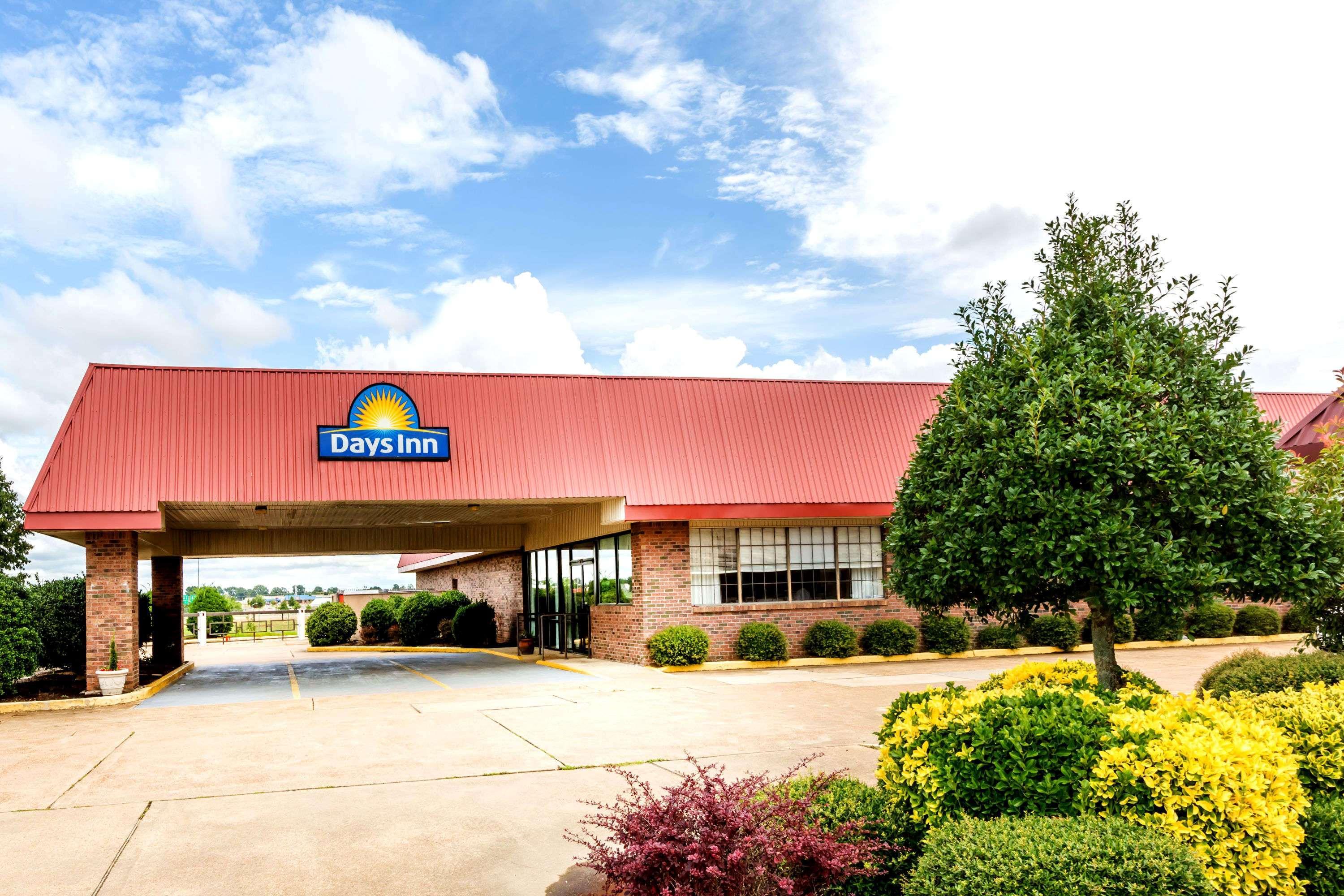 Days Inn By Wyndham Batesville Dış mekan fotoğraf