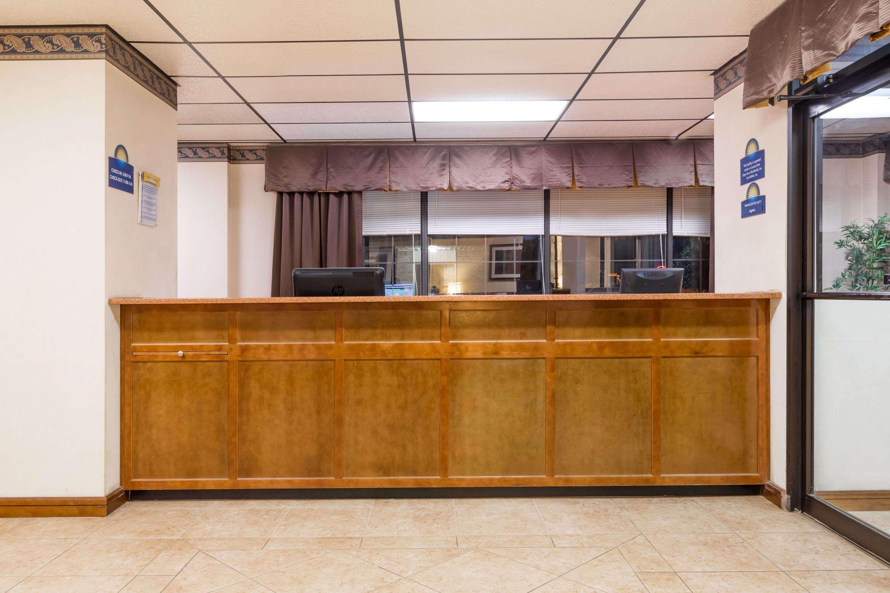 Days Inn By Wyndham Batesville Dış mekan fotoğraf