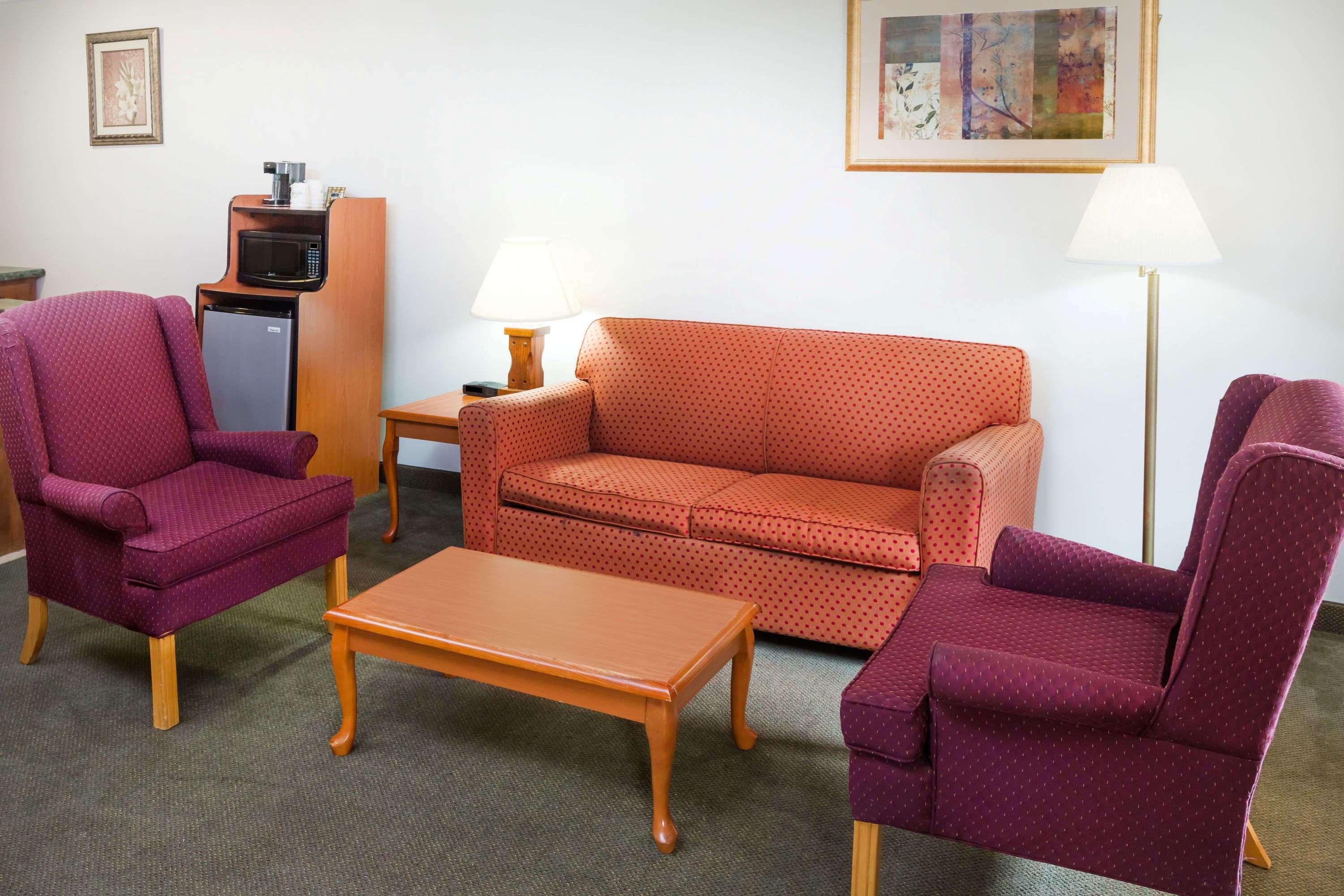 Days Inn By Wyndham Batesville Dış mekan fotoğraf