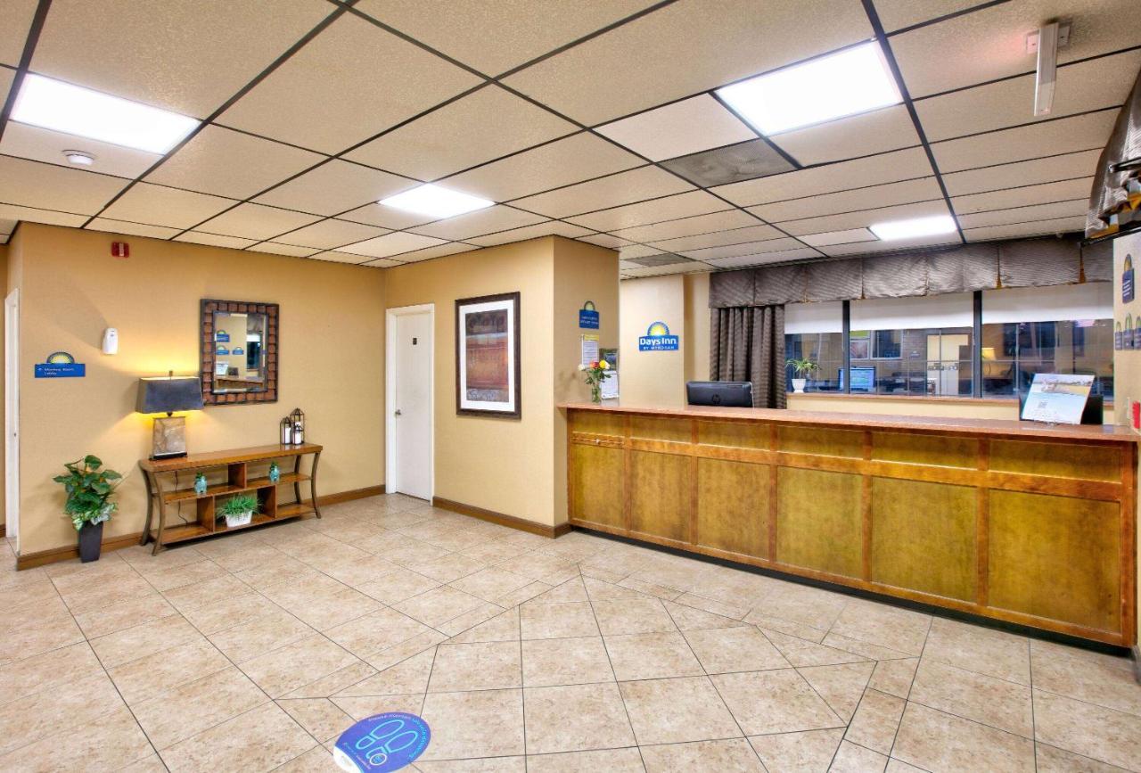 Days Inn By Wyndham Batesville Dış mekan fotoğraf