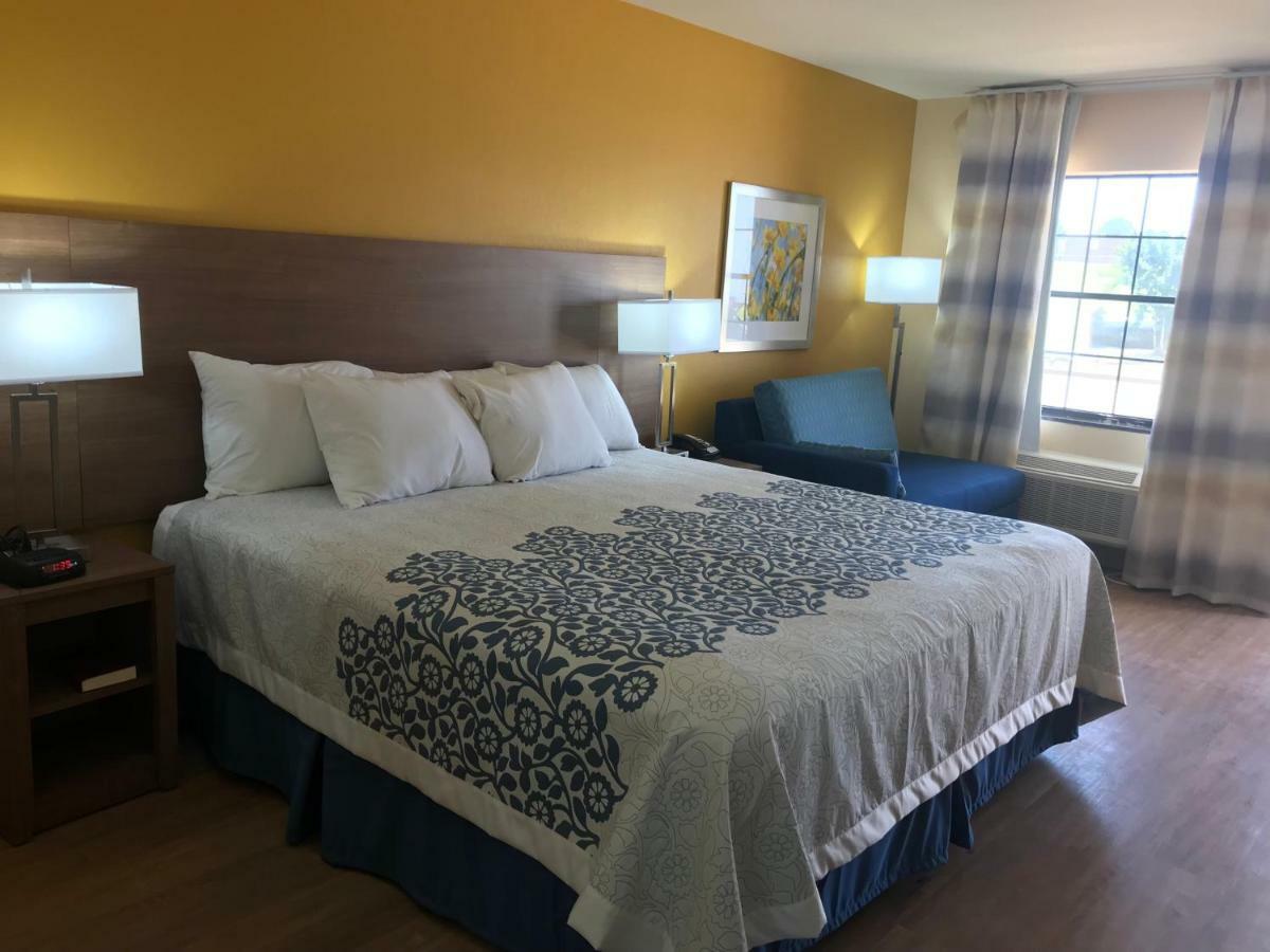 Days Inn By Wyndham Batesville Dış mekan fotoğraf